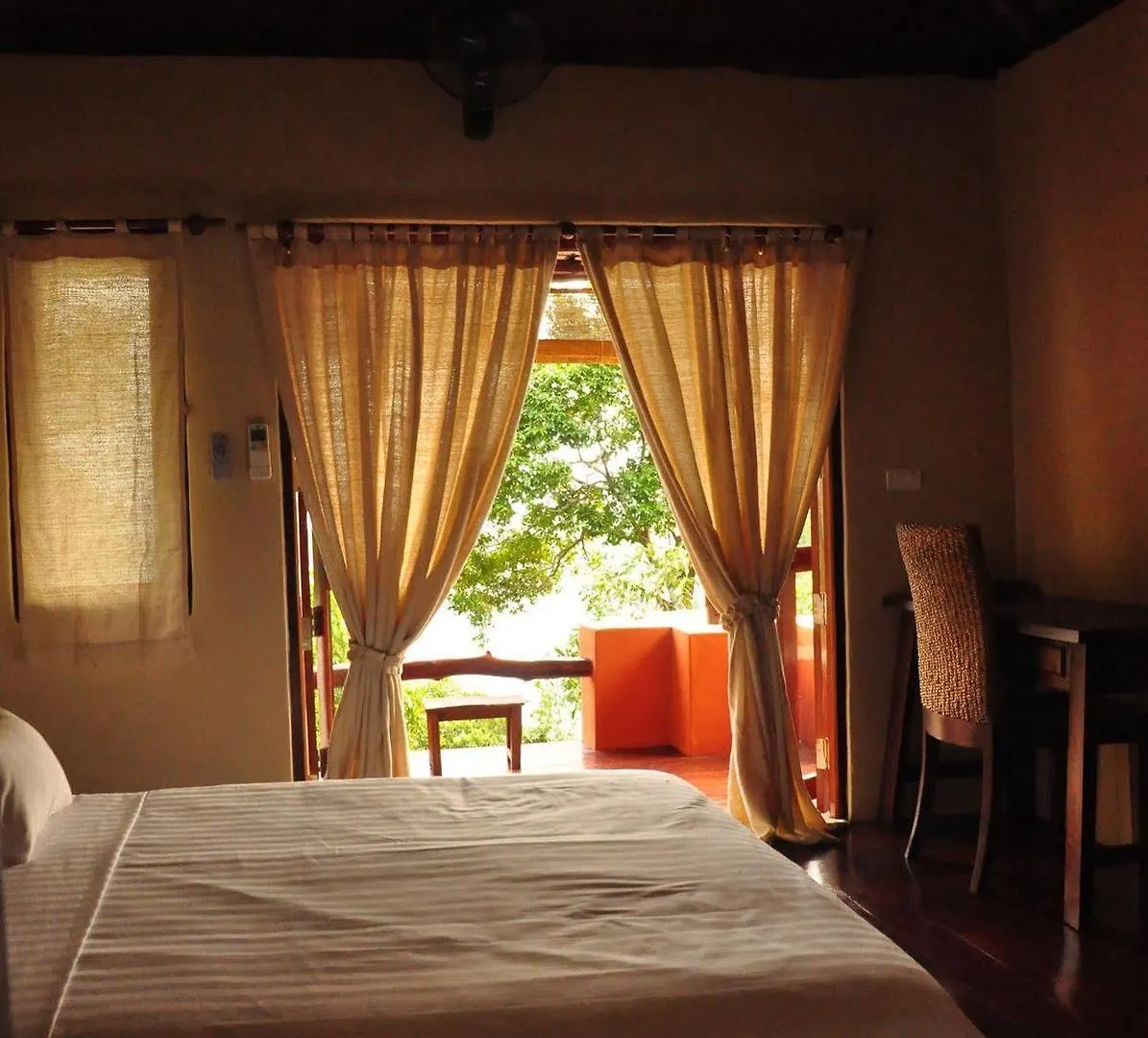 Baan Talay Koh Tao Hotel Aow Leuk